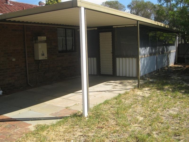 76 Blackadder Road, Swan View WA 6056