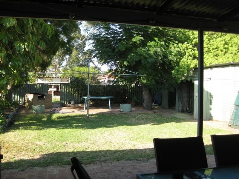 7 Henry Street, Midland WA 6056