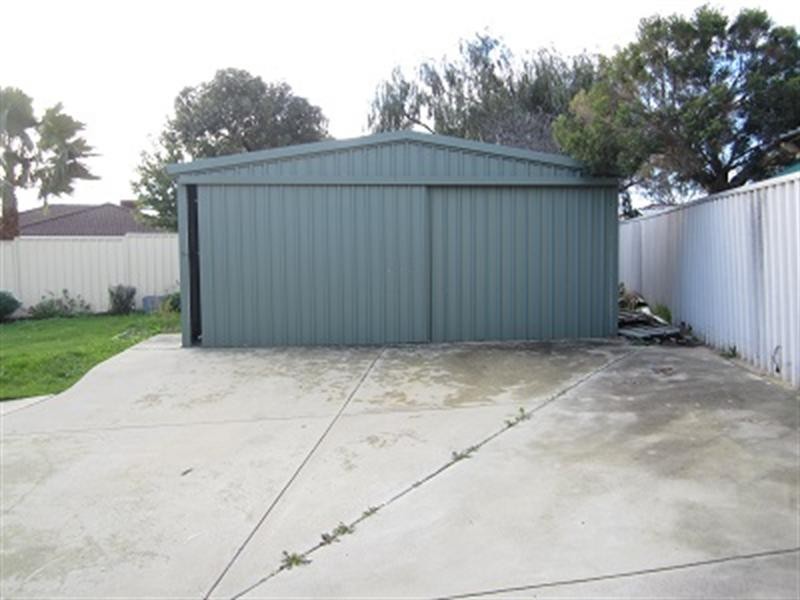 35 Lewis Jones Cross, Stratton WA 6056