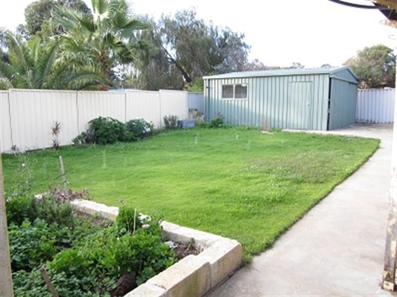 35 Lewis Jones Cross, Stratton WA 6056