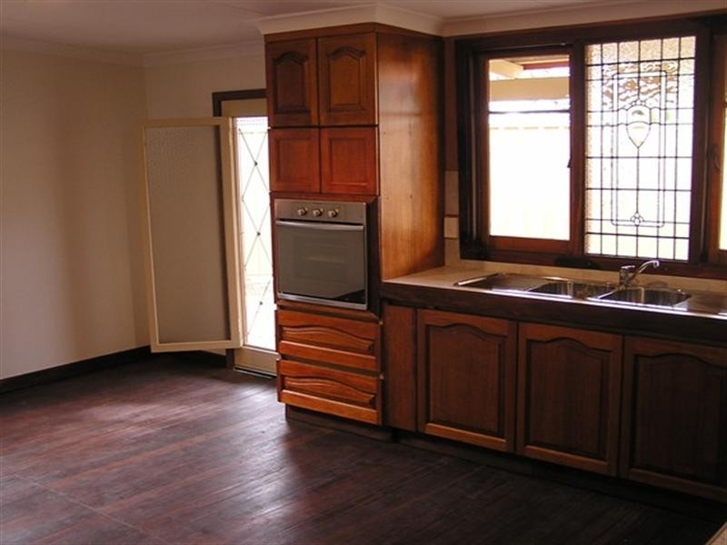 39 Margaret Street, Midland WA 6056