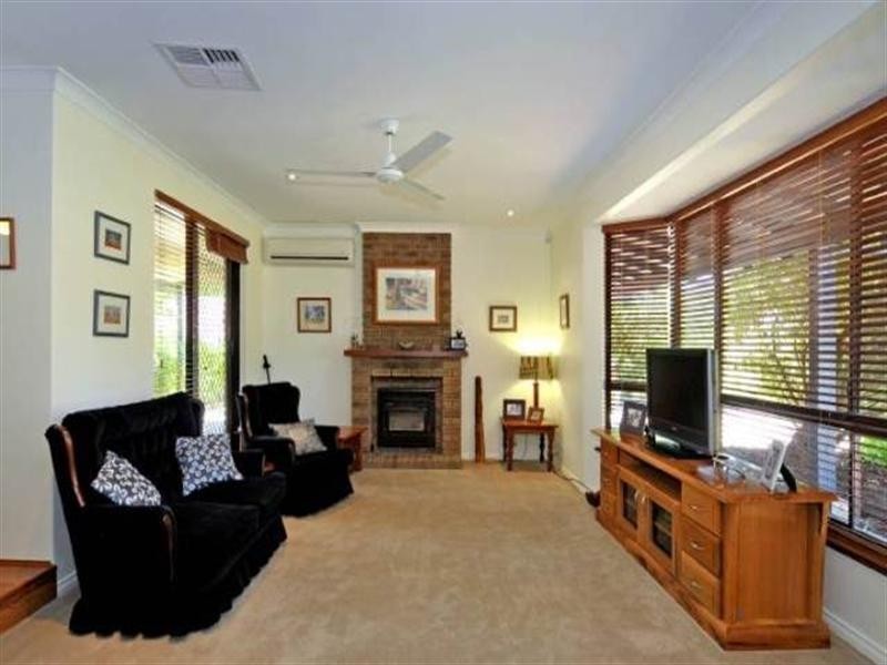 95 Buckingham Road, Swan View WA 6056