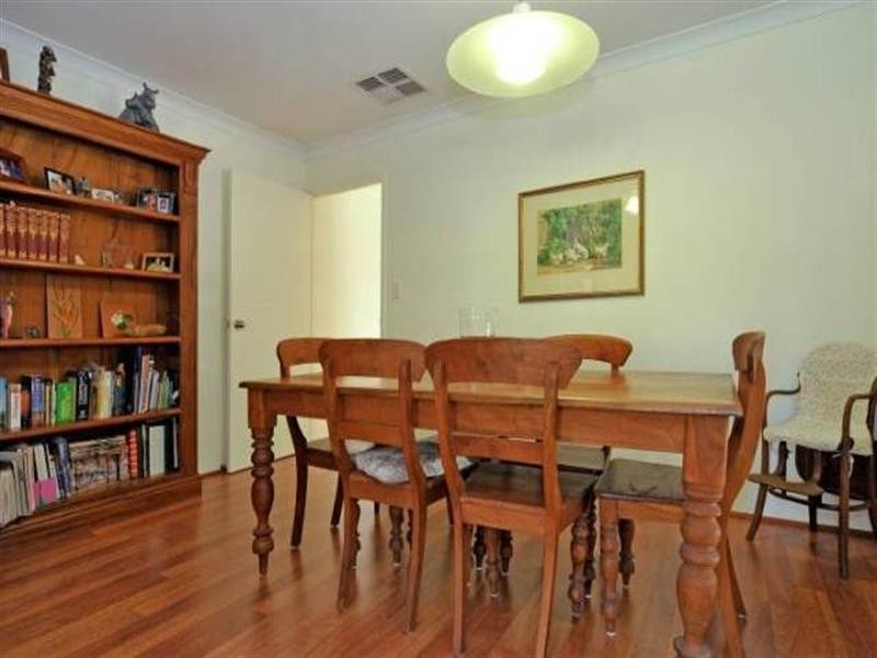 95 Buckingham Road, Swan View WA 6056