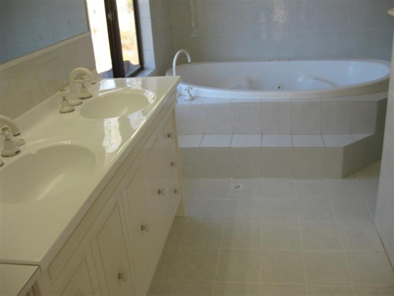 2 Sunset Hill Road, Swan View WA 6056