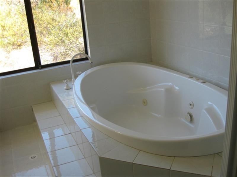 2 Sunset Hill Road, Swan View WA 6056