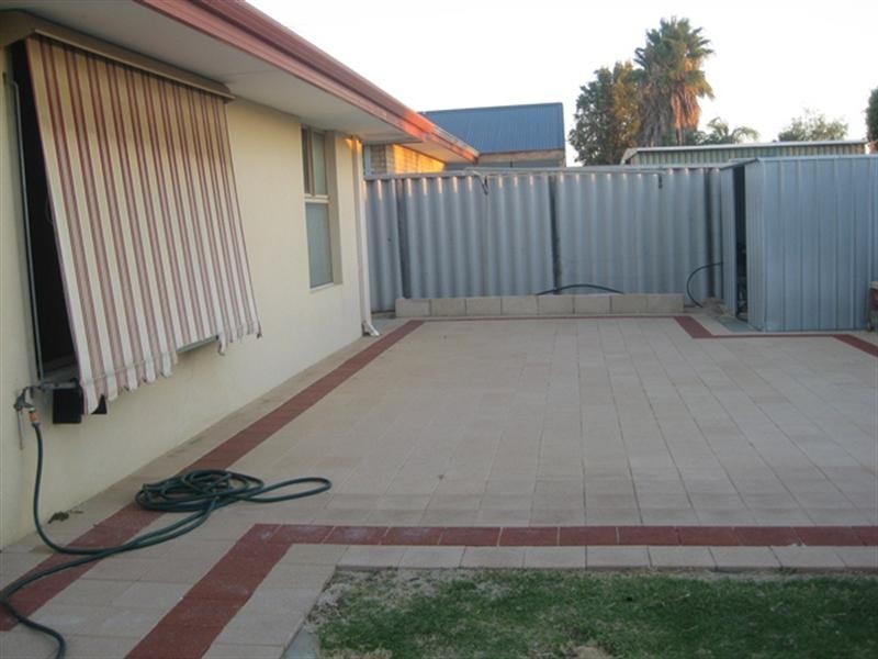 4 Guernsey Court, Stratton WA 6056