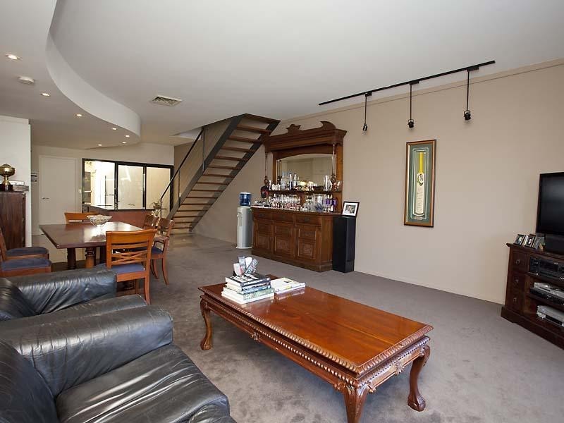 2, 420 Roberts Road, Subiaco WA 6008