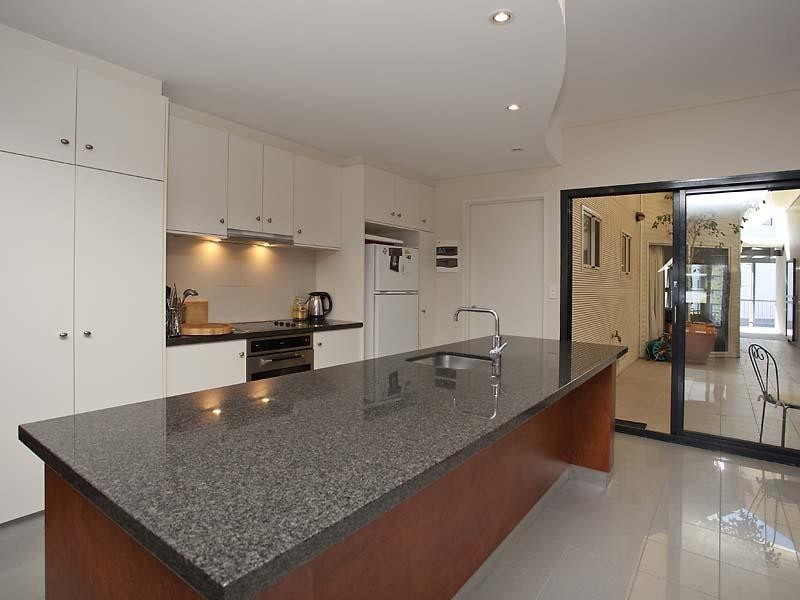 2, 420 Roberts Road, Subiaco WA 6008