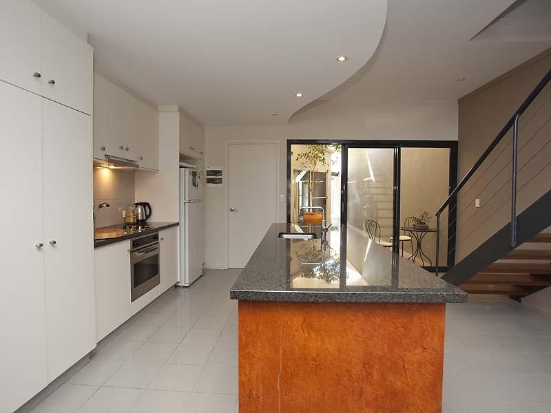 2, 420 Roberts Road, Subiaco WA 6008