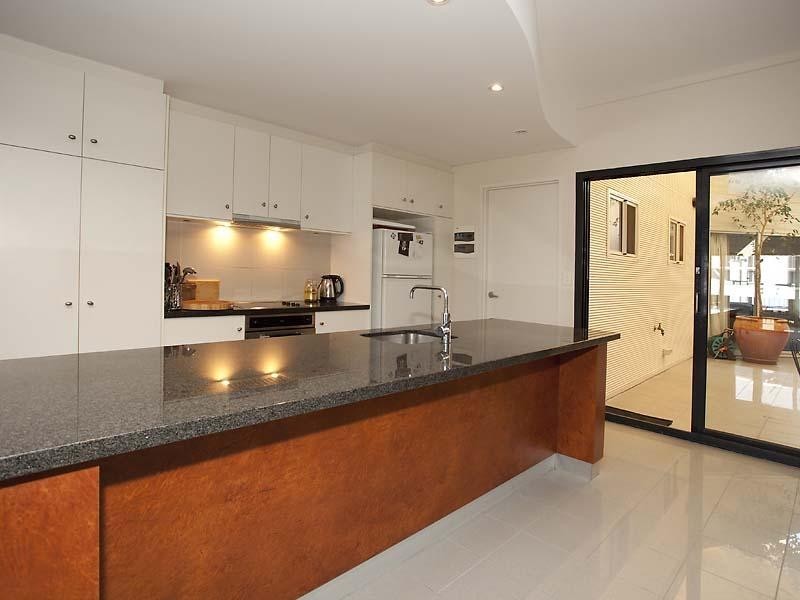 2, 420 Roberts Road, Subiaco WA 6008