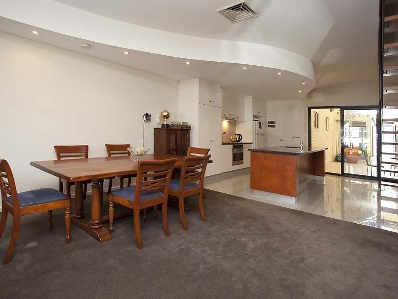 2, 420 Roberts Road, Subiaco WA 6008