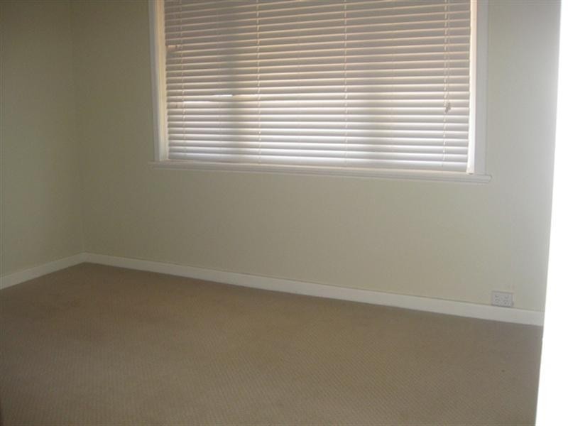 1/16 Coongan Avenue, Greenmount WA 6056