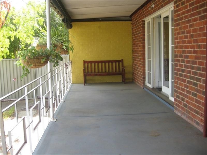 1/16 Coongan Avenue, Greenmount WA 6056