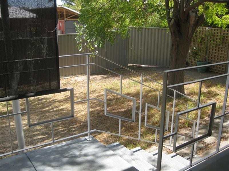 1/16 Coongan Avenue, Greenmount WA 6056