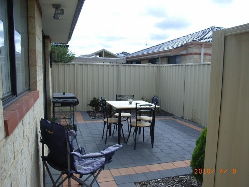 9, 132 Clayton Street, Bellevue WA 6056