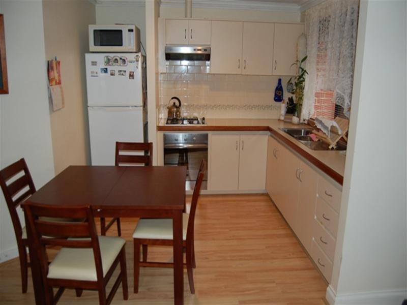 2/30 Montreal Road, Woodbridge WA 6056