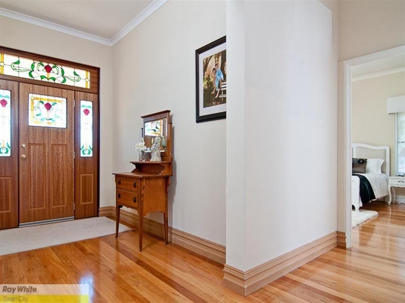 7 Sandhurst Close, Brigadoon WA 6069