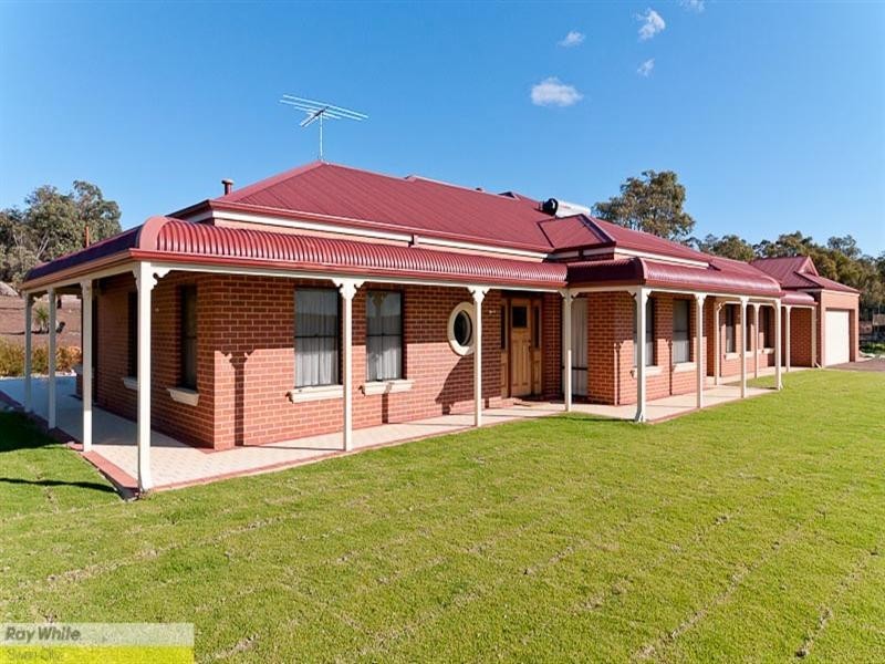 7 Sandhurst Close, Brigadoon WA 6069