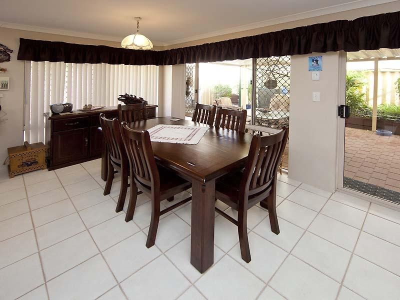 32 Edwards Entrance, Stratton WA 6056