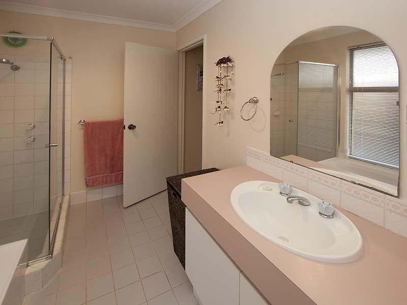 32 Edwards Entrance, Stratton WA 6056