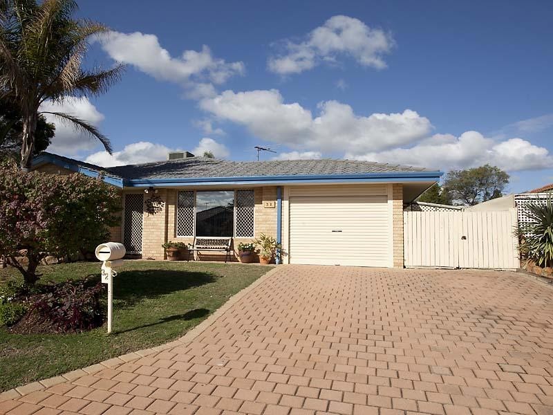 32 Edwards Entrance, Stratton WA 6056
