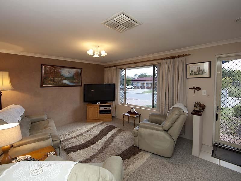 32 Edwards Entrance, Stratton WA 6056