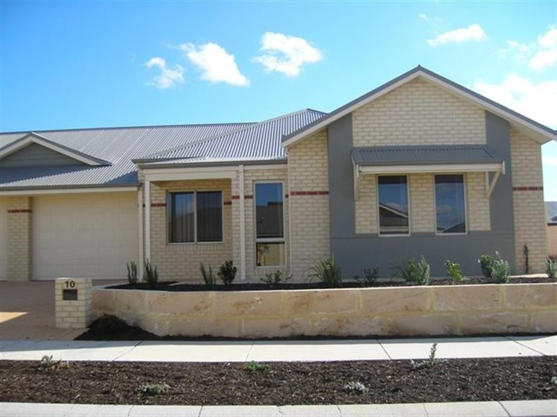 10 Barnfield Drive, Ellenbrook WA 6069