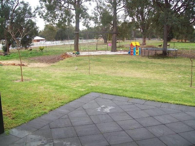 32 Grassy View, Gidgegannup WA 6083