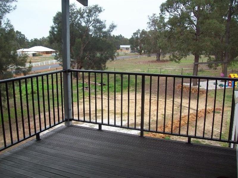32 Grassy View, Gidgegannup WA 6083