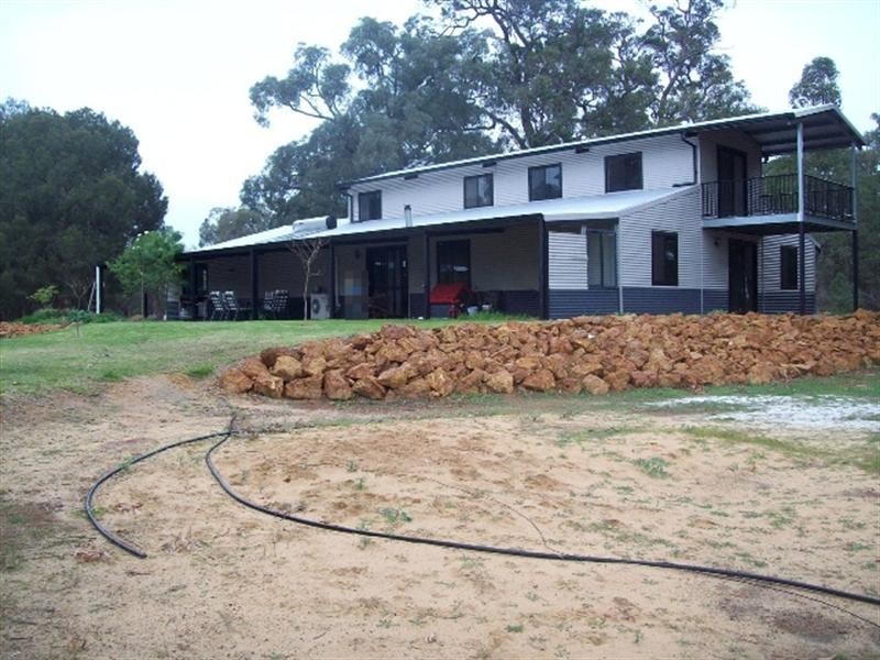 32 Grassy View, Gidgegannup WA 6083