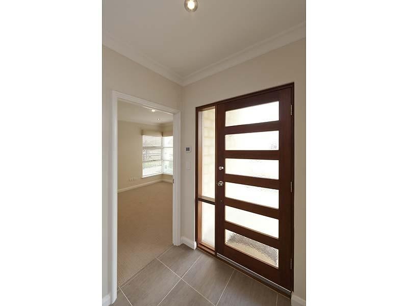 6 Parkfarm Drive, South Guildford WA 6055