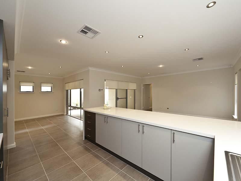 6 Parkfarm Drive, South Guildford WA 6055