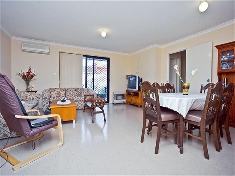 3,12 Mathoura Street, Midland WA 6056