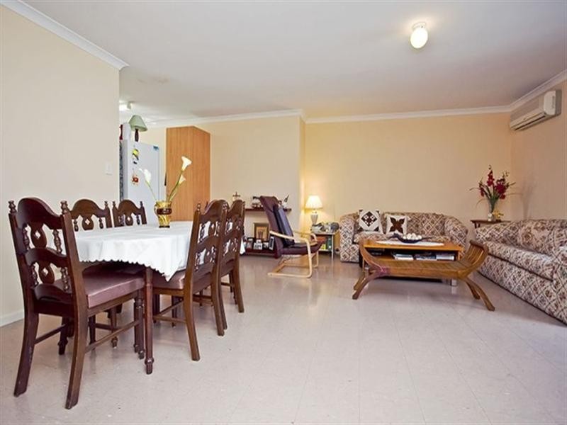 3,12 Mathoura Street, Midland WA 6056