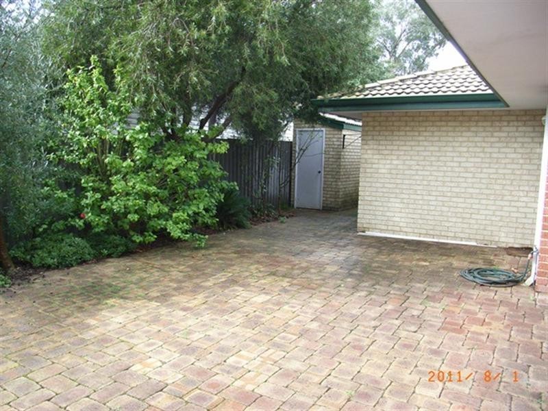 1/33 Holmesdale Road, Woodbridge WA 6056