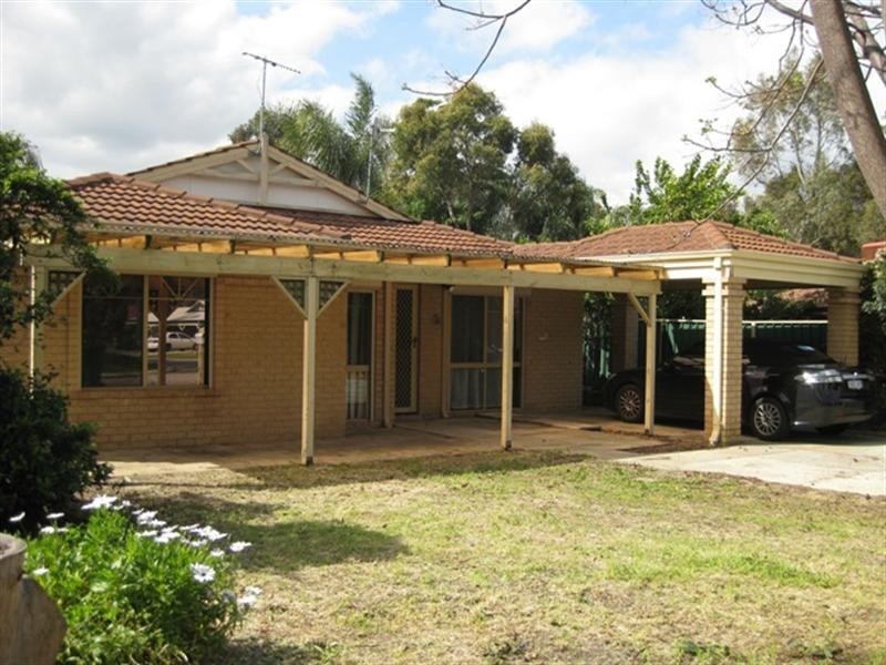 16 Yeates Lane, Stratton WA 6056