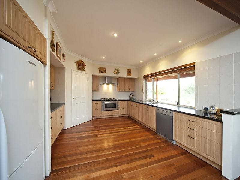 247 Ballymore Place, Gidgegannup WA 6083