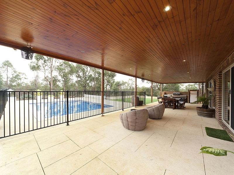 247 Ballymore Place, Gidgegannup WA 6083