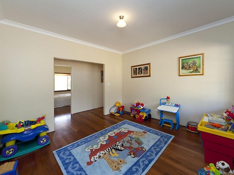 247 Ballymore Place, Gidgegannup WA 6083