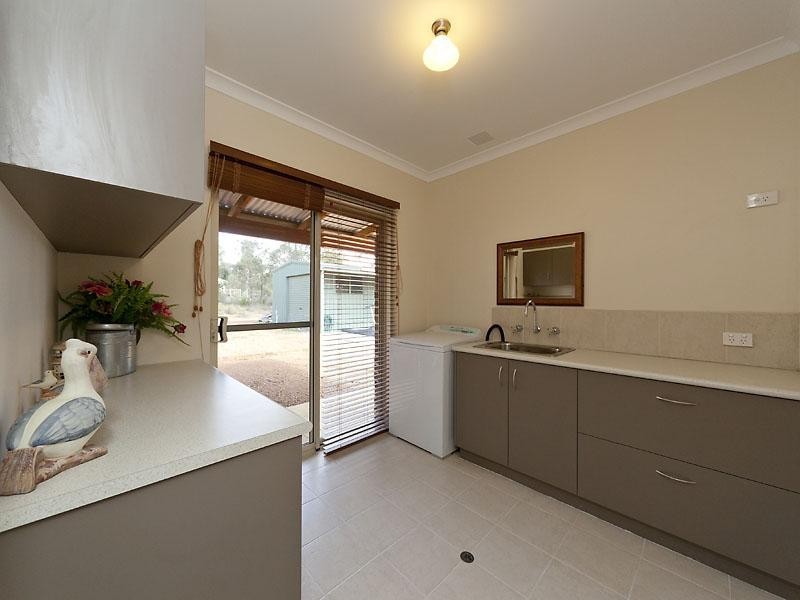 247 Ballymore Place, Gidgegannup WA 6083