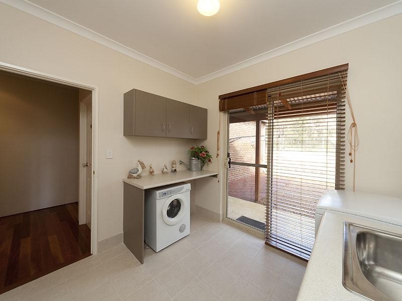 247 Ballymore Place, Gidgegannup WA 6083