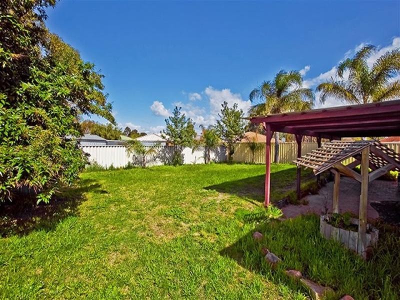 18 Mockeridge Circuit, Middle Swan WA 6056