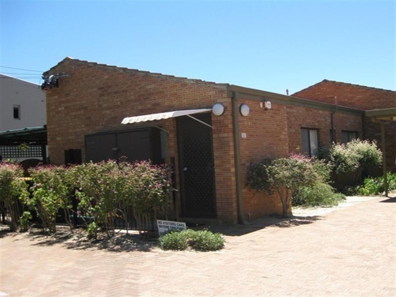 1/64 Railway Parade, Midland WA 6056