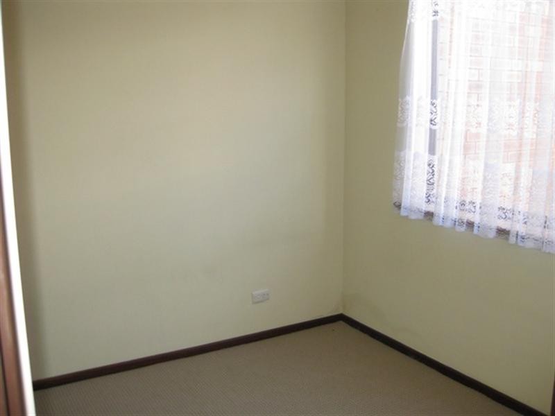 1/64 Railway Parade, Midland WA 6056