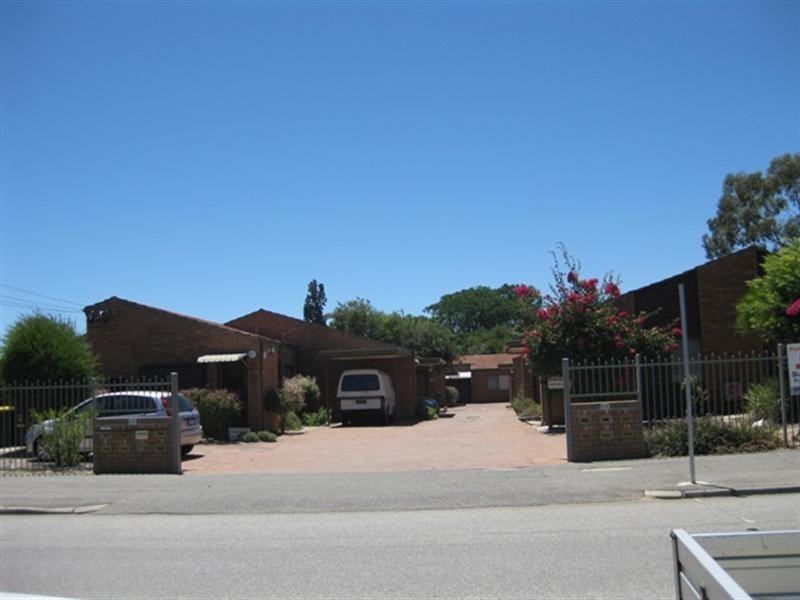 1/64 Railway Parade, Midland WA 6056