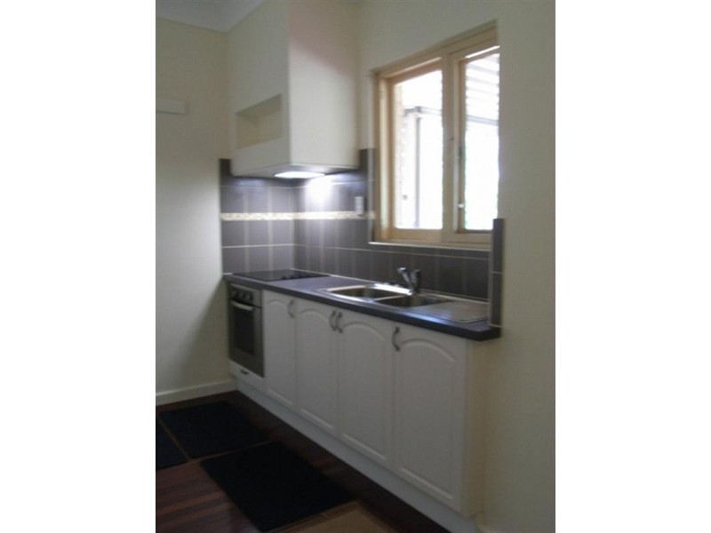 42 Tunnel Road, Swan View WA 6056