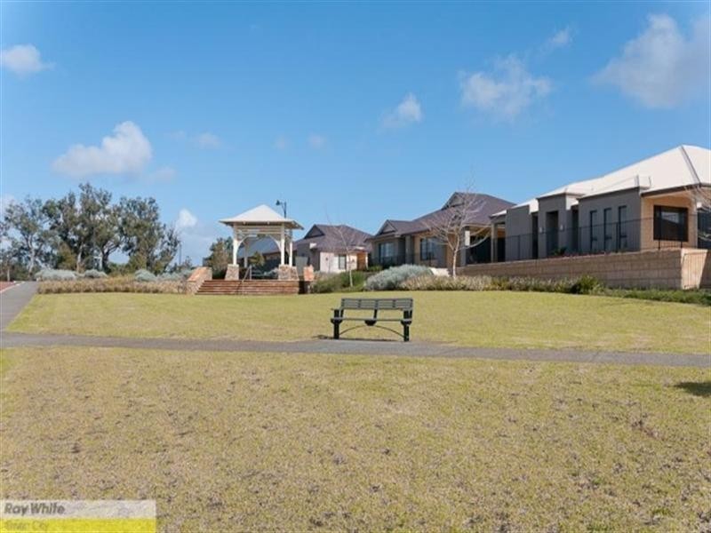 32 Vellum Loop, Aveley WA 6069