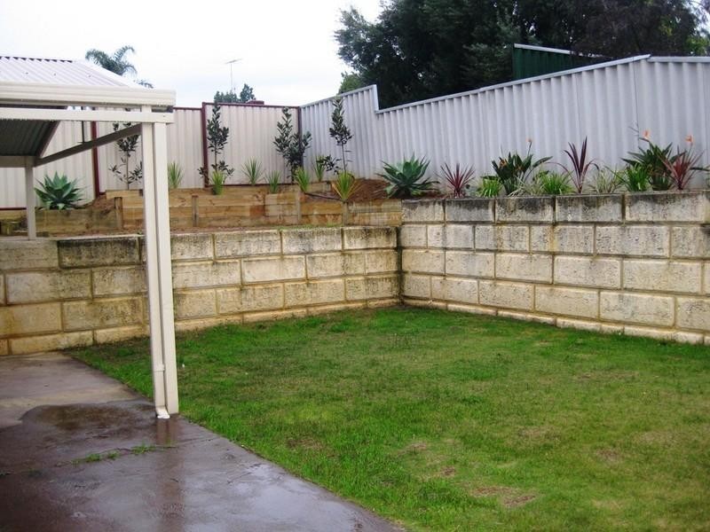 6 Welbourn Road, Swan View WA 6056