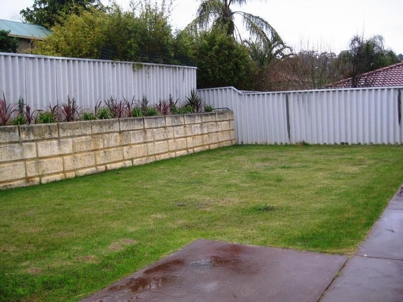 6 Welbourn Road, Swan View WA 6056