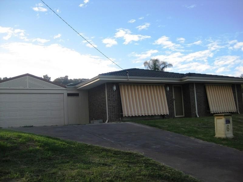 6 Welbourn Road, Swan View WA 6056